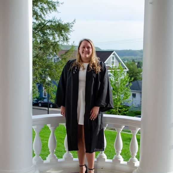 Meet your Posher, Kim - Picture 1 of 1